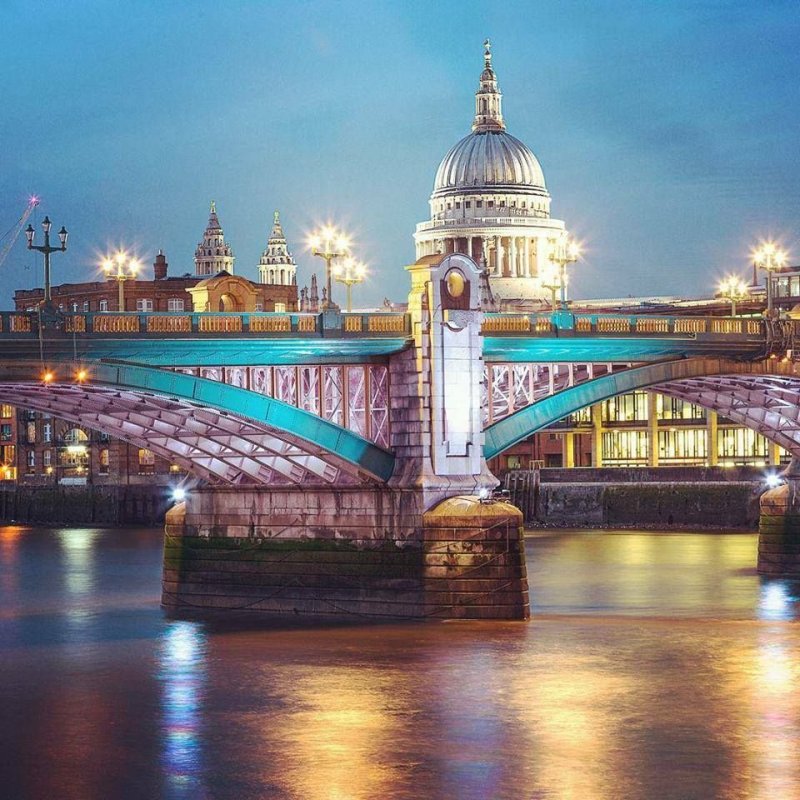 Мост Блэкфрайарз в Лондоне