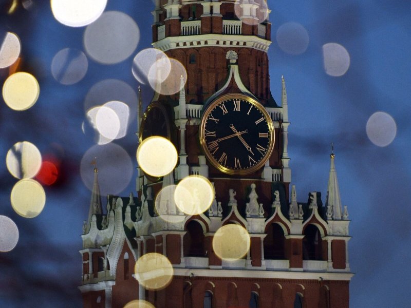 Куранты на Спасской башне новогодние