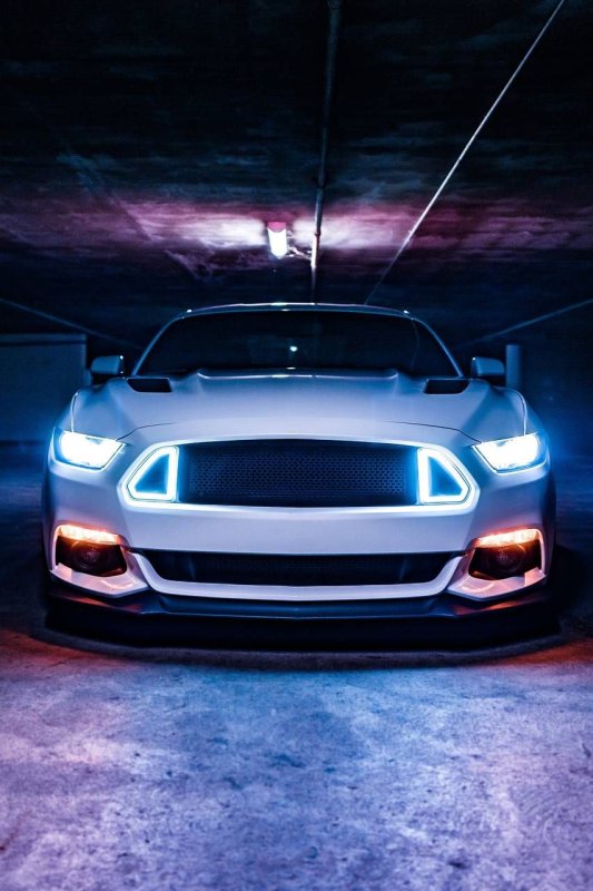 Форд Мустанг Шелби неон