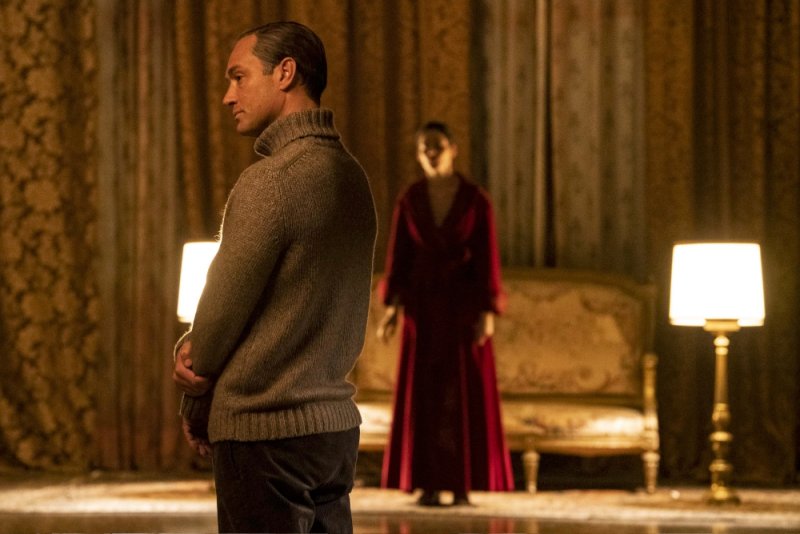 Джуд Лоу young Pope