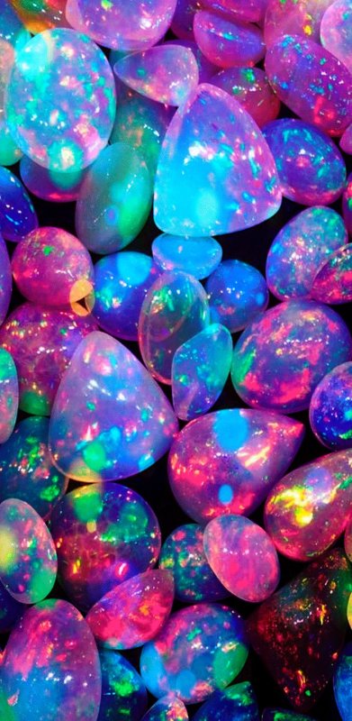 Красивые разноцветные камни