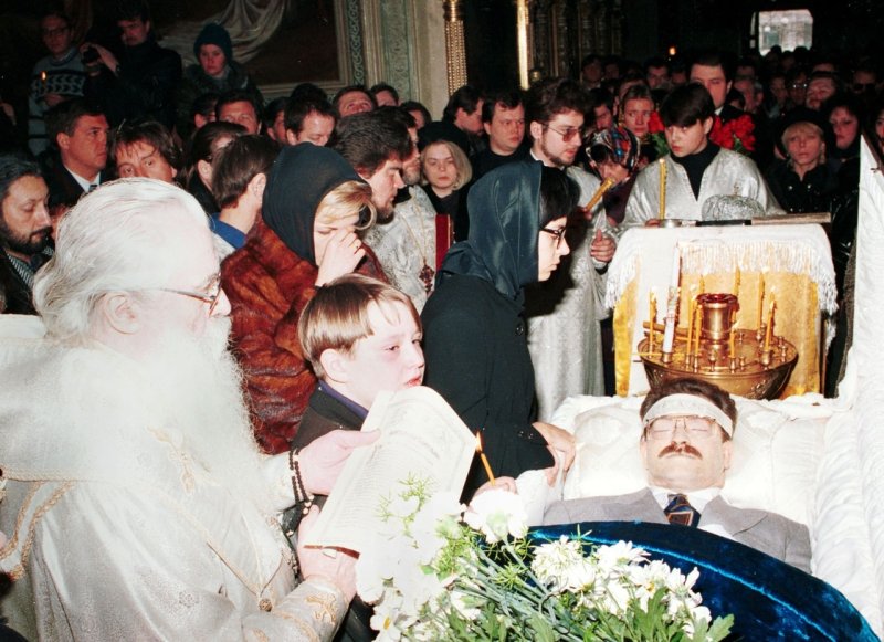 Могила Влада Листьева 1995