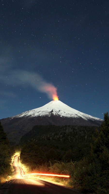 Обои на телефон вулкан