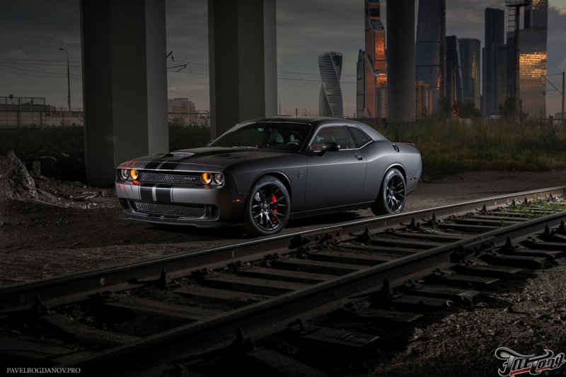 Dodge Challenger srt 4к