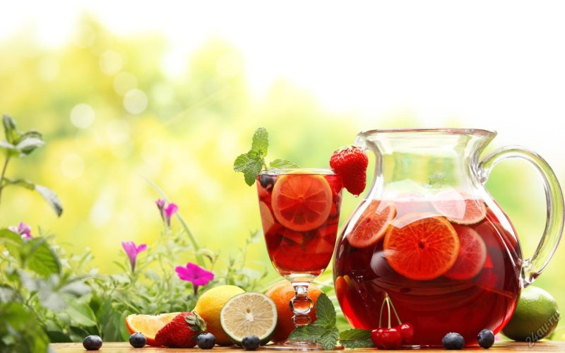 Летние фрукты