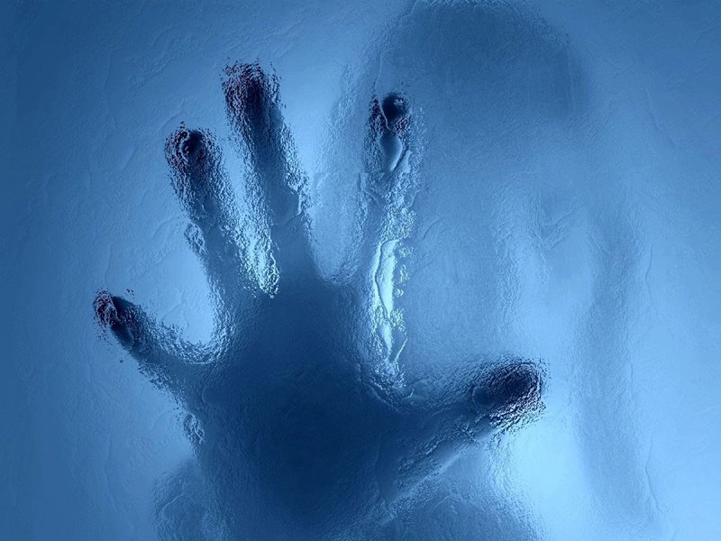 Отпечатки на стекле