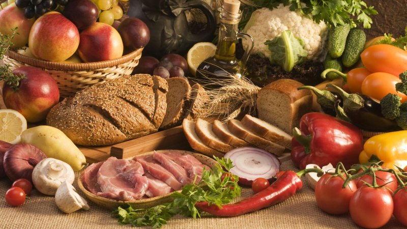 Продукты на столе