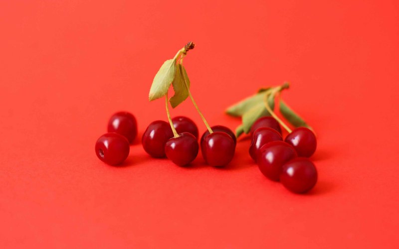 Ягодка вишня