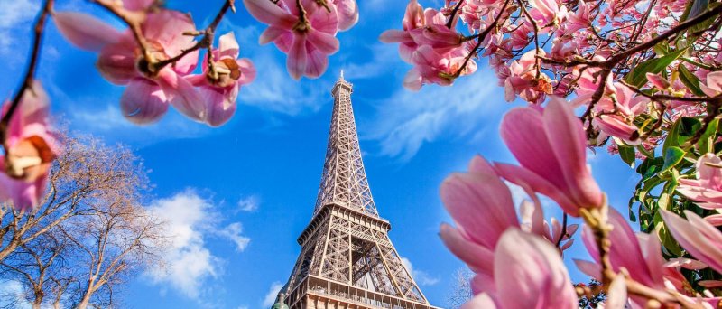 Эйфелева башня в Париже