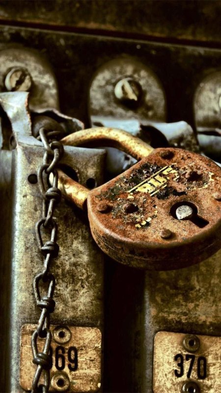 Замок дверной