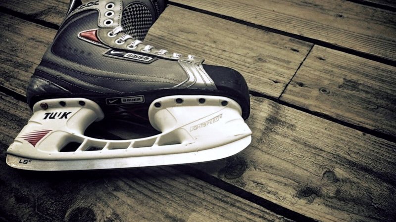 Коньки Bauer с клюшкой