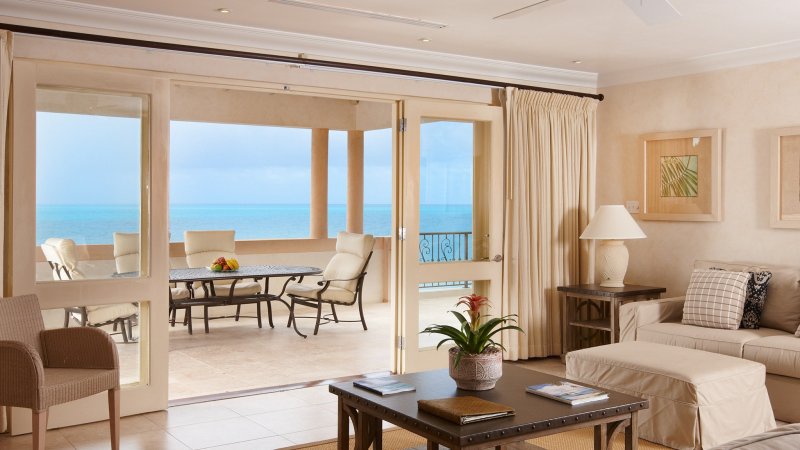 Гостиная с видом на море