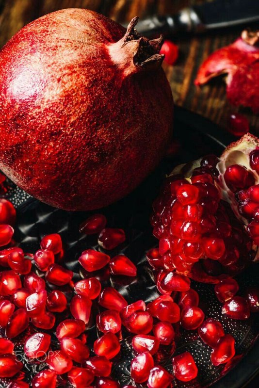 Гранат вертикально