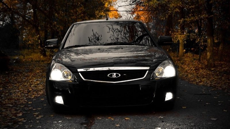 Лада Приора черная