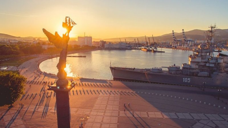 Новороссийск набережная Адмирала Серебрякова