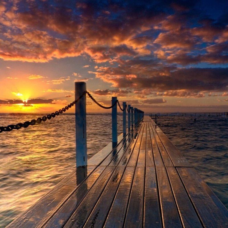 Рассвет на море