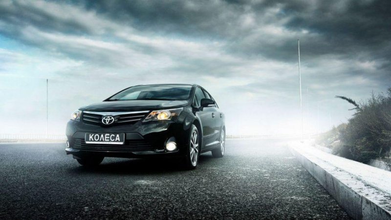 Тойота Авенсис обои на телефон
