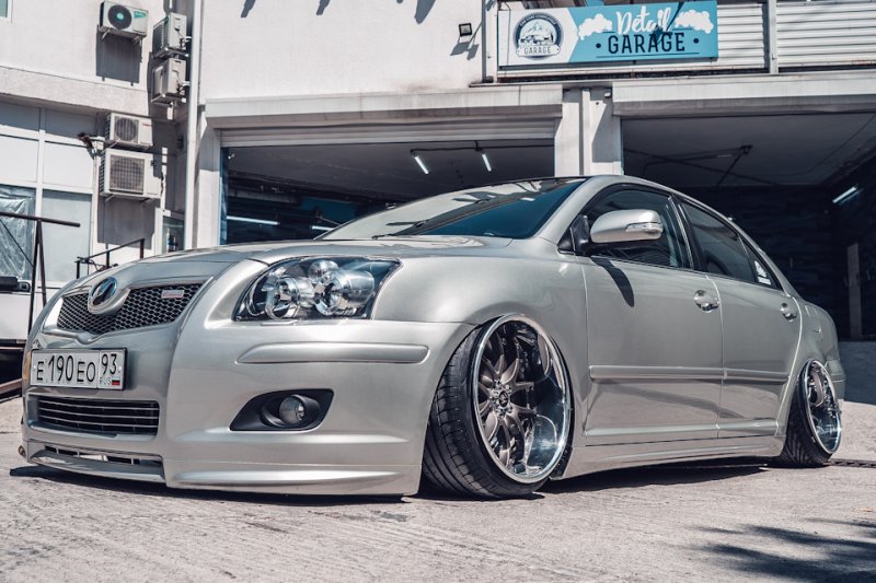 Toyota Avensis 2007 stance