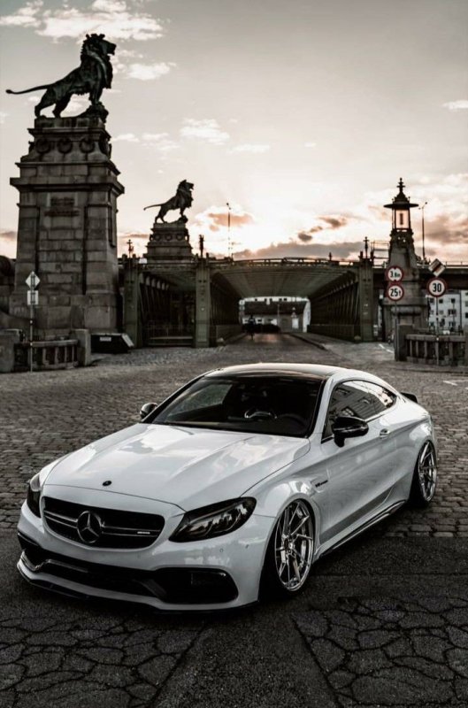 Mercedes CLS 63 AMG на айфон