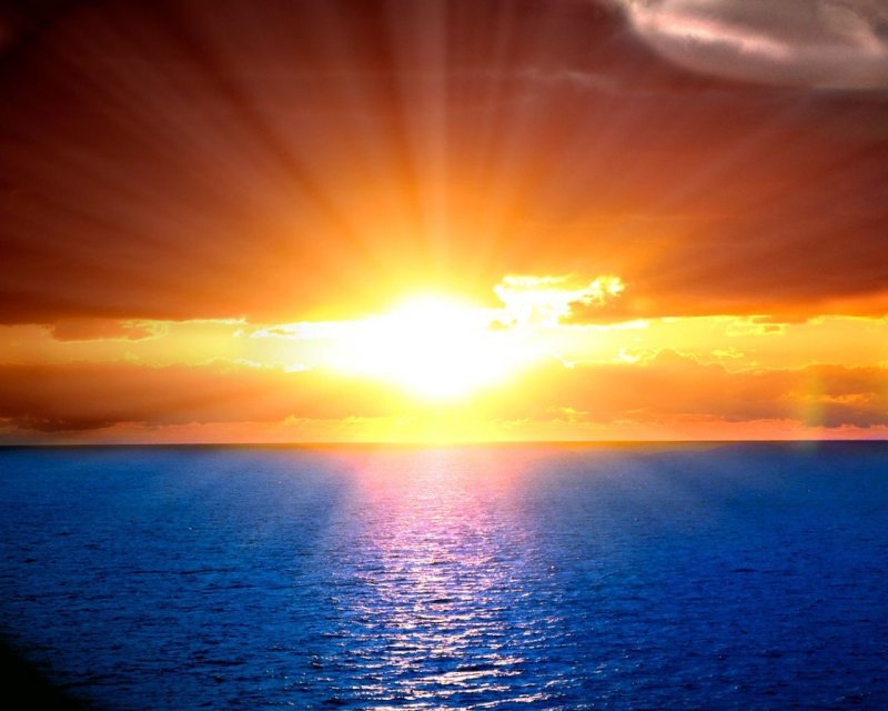 Яркое солнце