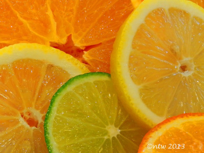 Сочные фрукты