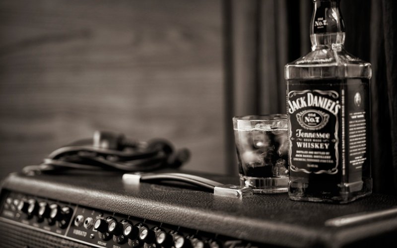 Бутылка Джек Дэниэлс