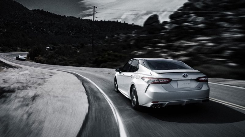 Toyota Camry xv70 2020