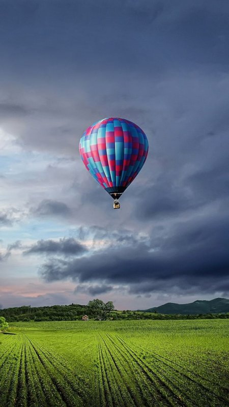 Пейзаж с воздушным шаром
