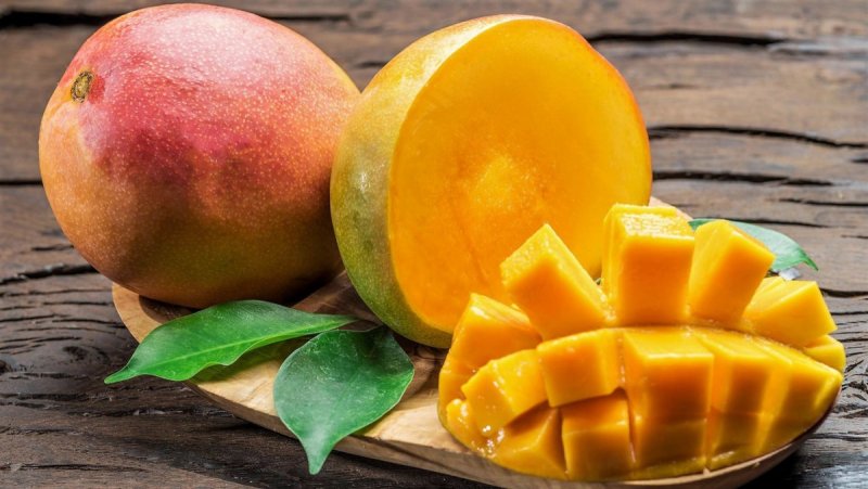 Экзотические фрукты манго