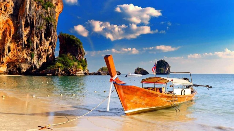 Лодки Тайланд на остров