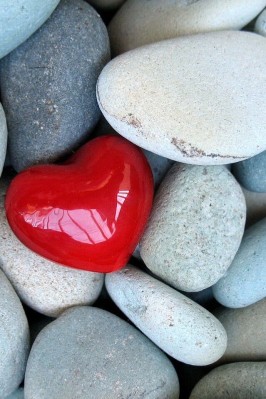 Галька сердечками