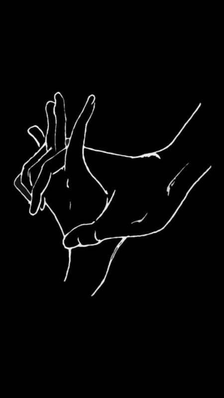 Ладонь на черном фоне