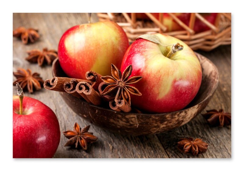 Яблоко с корицей