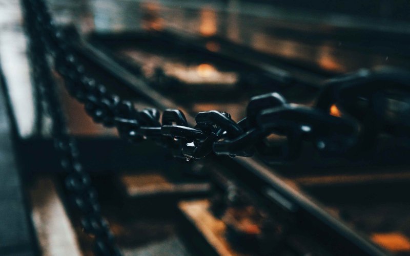 Цепь металлическая