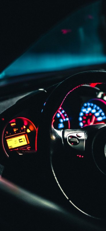 Красивая панель автомобиля