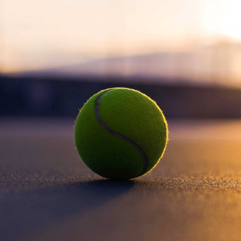Теннисный мяч для большого тенниса