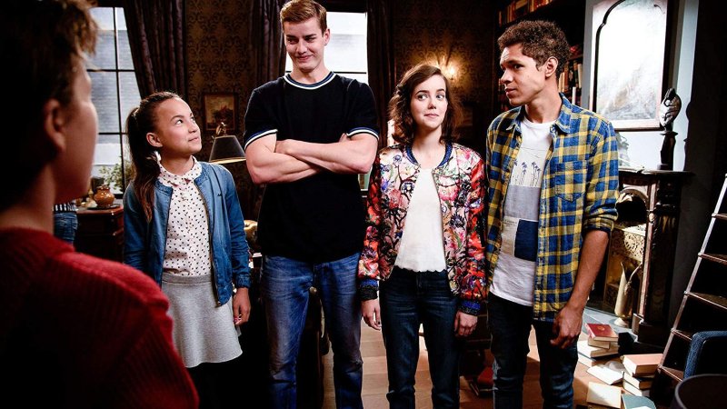 Сериал Хантер стрит 1 сезон