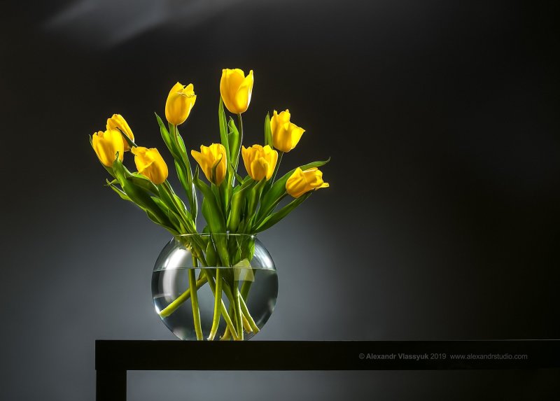 Букет тюльпанов в вазе