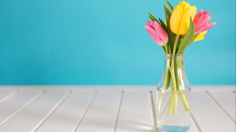 Цветы в вазе