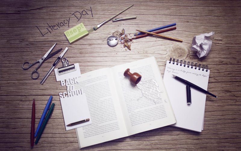 Предметы на столе