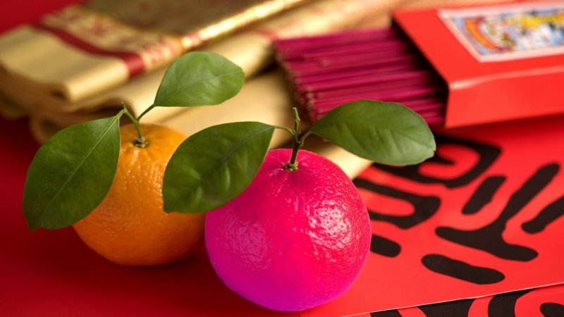 Мандарины на столе