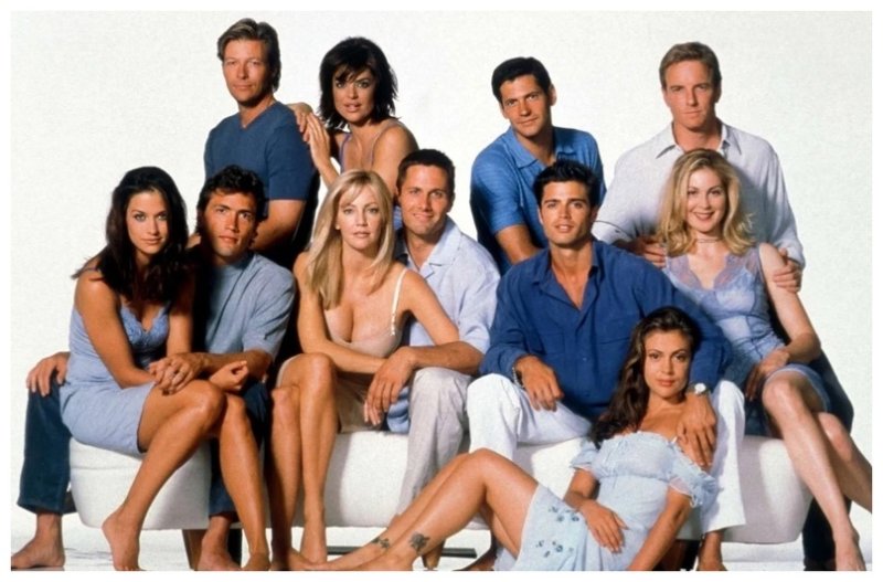 Мелроуз Плейс