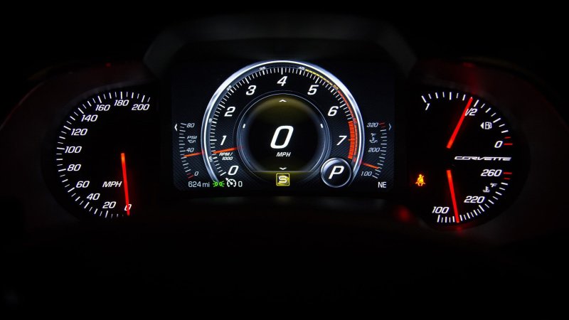 Шевроле Корвет панель приборов