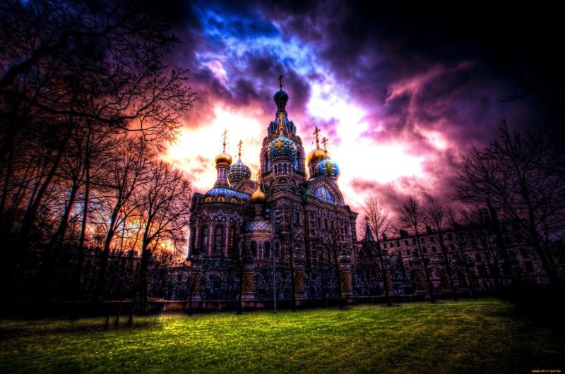 Красивый православный храм