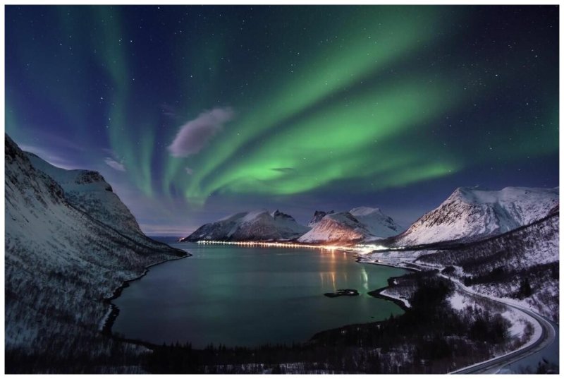 Северное сияние в горах Норвегии