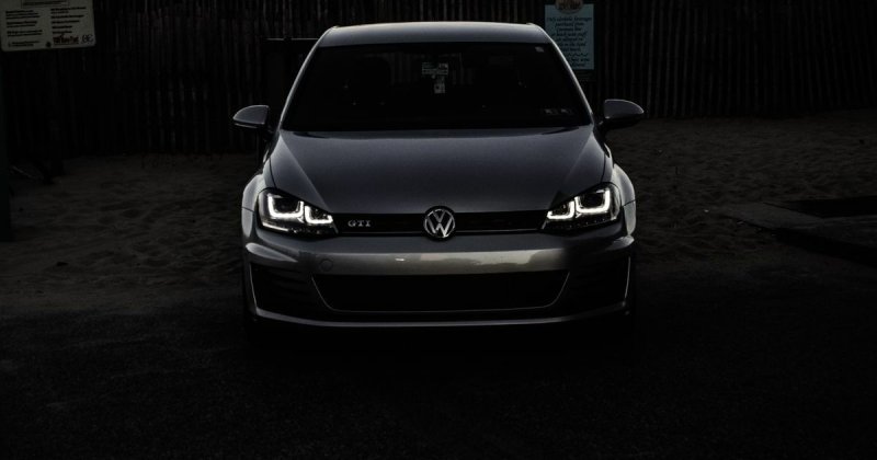 Volkswagen Jetta 6 GTI черная