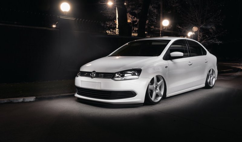 Фольксваген поло седан белый