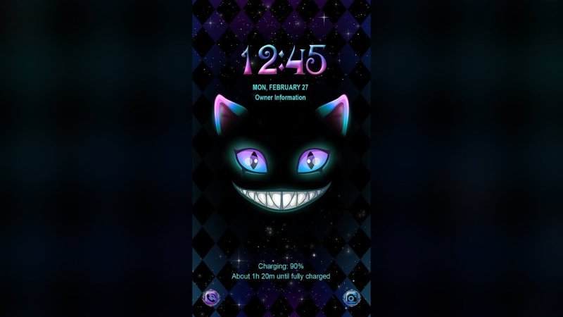 Чеширский кот на черном фоне