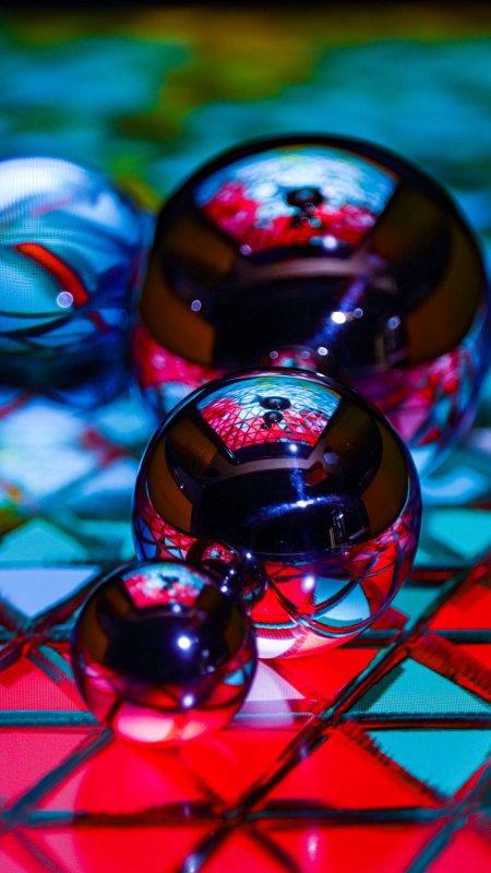 Заставка на телефон зеркальная