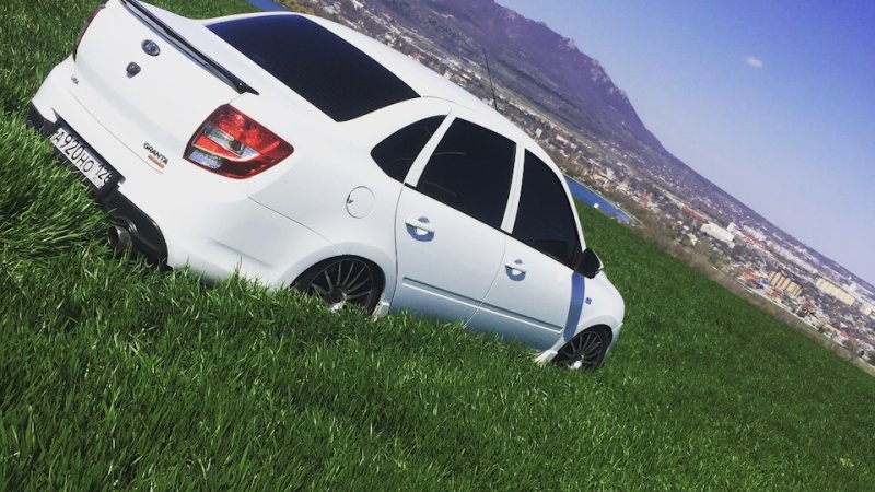 Лада Гранта белая опер